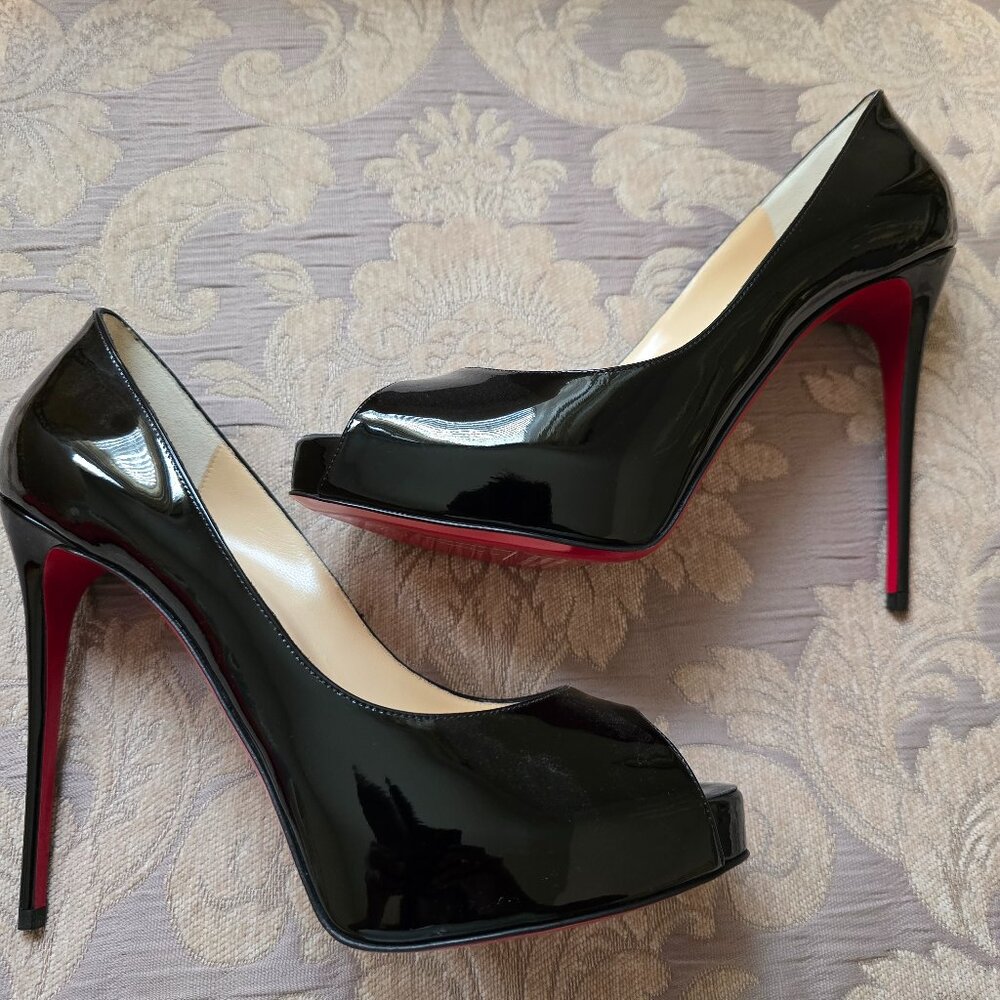 New Very Privé - 120 mm Platform pumps (Size 7) Brand new, never worn